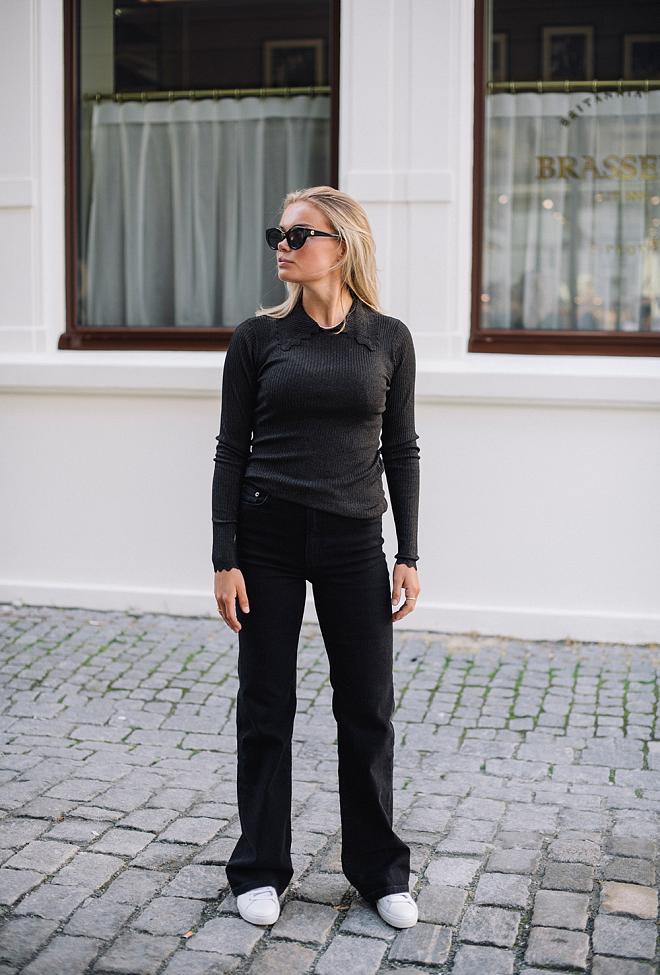 Munthe Else Sweater Black genser 3