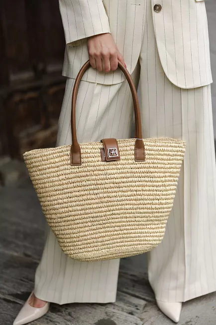 Anine Bing Lou Tote Monogram Natural With Cognac stråveske 4