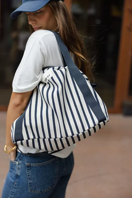 DAY ET Gweneth J Beachy Cross Navy Blazer strandveske