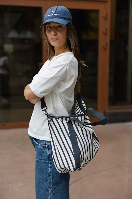 DAY ET Gweneth J Beachy Cross Navy Blazer strandveske 2