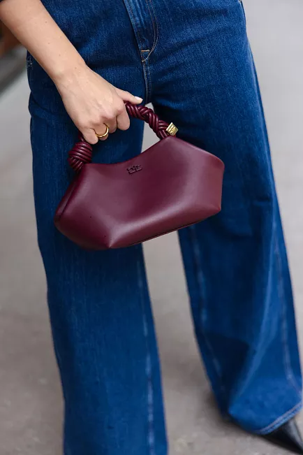 Ganni Bou Bag Small Burgundy skulderveske