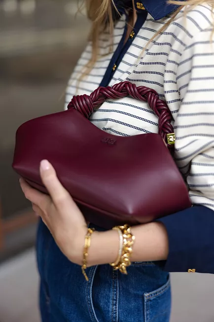 Ganni Bou Bag Small Burgundy skulderveske 2