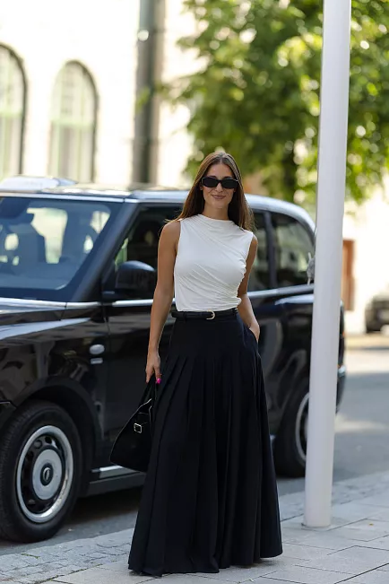 Self-Portrait Pleated Twill Maxi Skirt Black skjørt