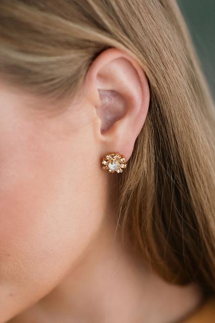 Caroline Svedbom Mini Aello Earrings Gold Ivory Cream/Light Peach øredobber 2