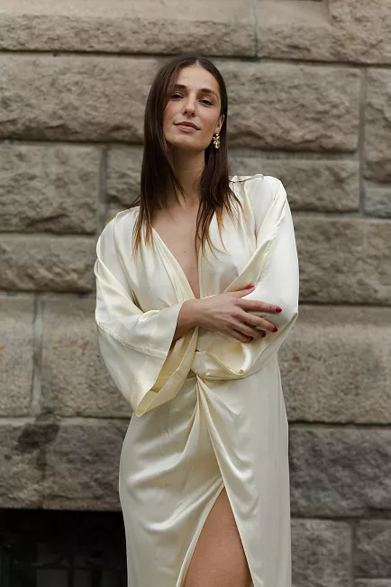 Envelope 1976 honor dress vanilla 1