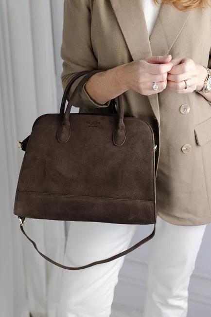 HiiL Studio x Jim Rickey HiiL Tote Suede Brown veske 01