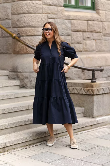 Hiil studo Adore Dress Dark Blue kjole