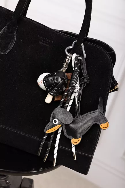 hiil studio bag charms black nøkkelring 1