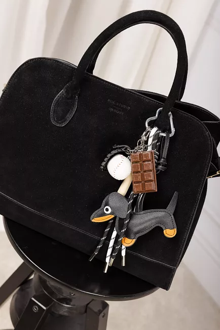 hiil studio bag charms black nøkkelring 2