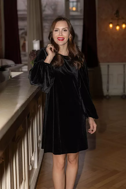 Arnie Says Valeria Velvet Dress Black kjole