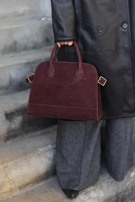 HiiL Studio x Jim Rickey HiiL Tote Suede Burgundy veske