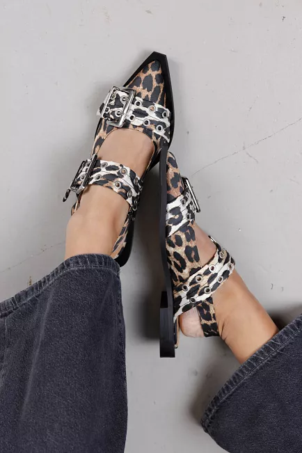 GANNI Feminine Buckle Ballerina Satin Print Leopard sko 