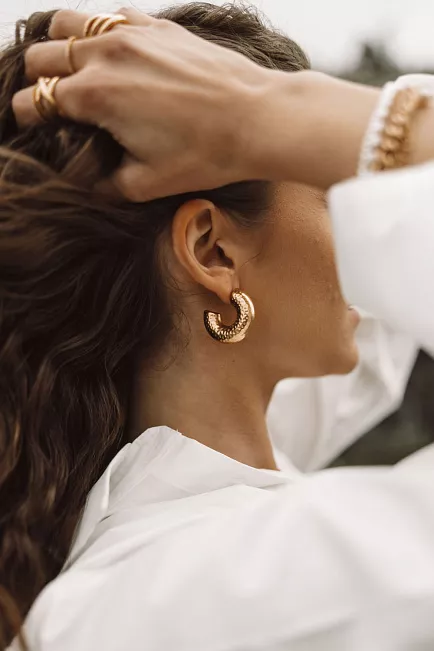 HiiL Studio Chunky Loop Earrings Gold øredobber