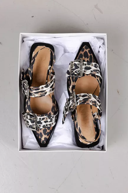 GANNI Feminine Buckle Ballerina Satin Print Leopard sko 2