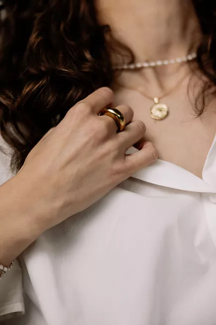 HiiL Studio Jewelry Bold Ring Gold 2