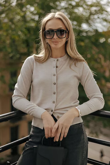 Christian Aks Rose Merino Cardigan Sand cardigan 2