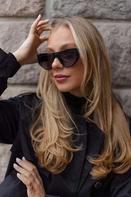Otra Eyewear Elka Black/Smoke Fade solbriller