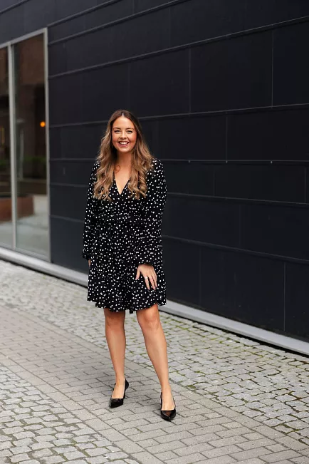 Carma Collection Elisabeth Dress Black White Flowers kjole 7Carma Collection Elisabeth Dress Black White Flowers kjole 8