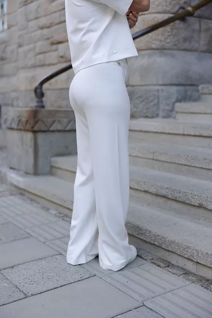 lune active forest essentiel flared pants creme 2