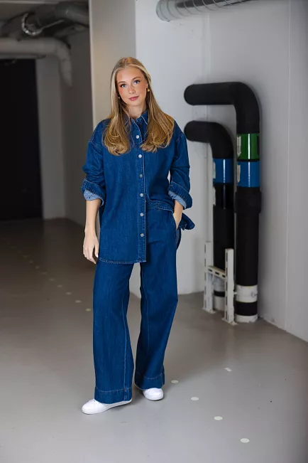 My essential wardrobeHilma MW 171 Shirt Medium Blue Wash denimskjorte 2