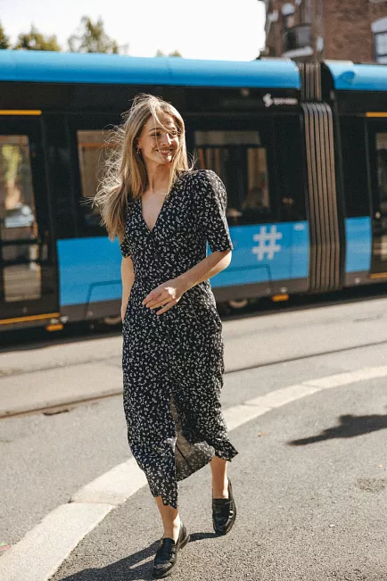 Pia Tjelta Nima Bloom Dress Black maxikjole
