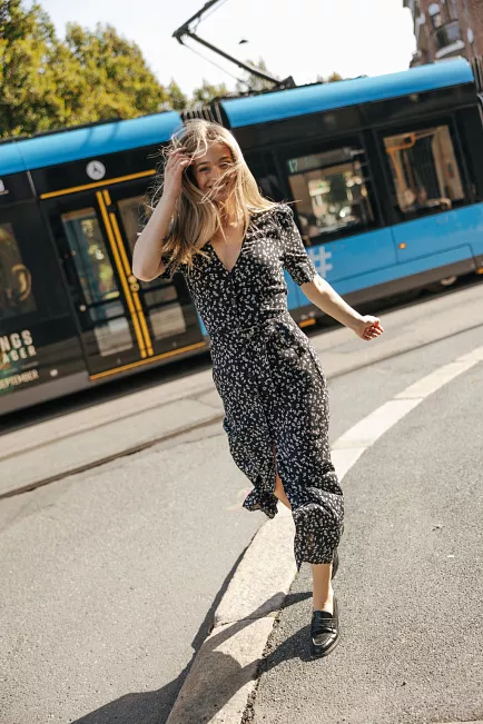 Pia Tjelta Nima Bloom Dress Black maxikjole 2