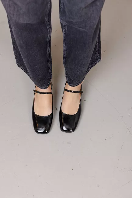 Bukela Lyon Black pensko sandaler