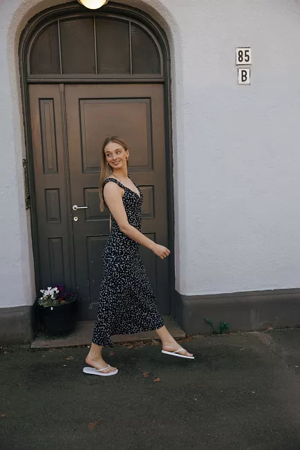 pia tjelta gina bloom dress kjole blomster 2