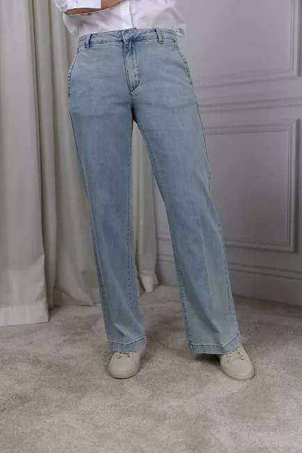 My Essential Wardrobe 30 The Lara 115 Pant Light Blue Wash jeans