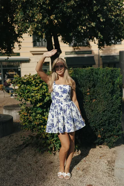 Pia Tjelta Cryer Rose Dress Blue minikjole 2