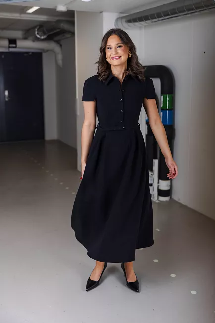 HiiL Studio Julie Dress Black midikjole 
