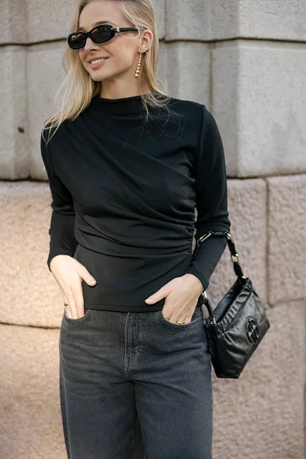 my essential wardrobe helle blouse black topp 2