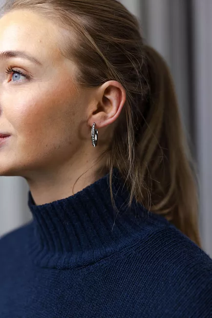 HiiL Studio Jewelry Sparkling Hoops Silver 25mm øreringer 2