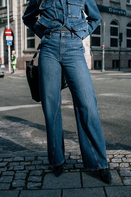 Anine Bing Briley Jean Artic Blue jeans 2