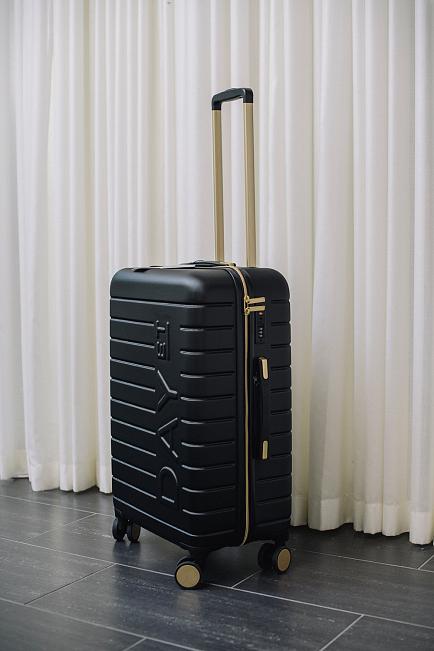 Day ET CPT 24 Suitcase Lux Black