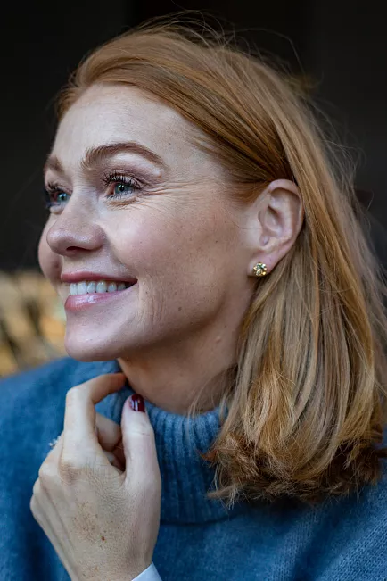 Caroline Svedbom classic stud earrings golden shadow øredobb øredobber 2
