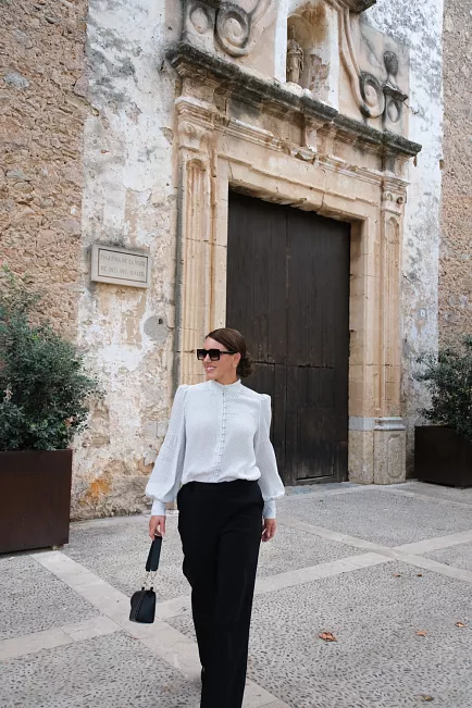 Hiil studio Elfie Blouse White With Black Dots bluse 2