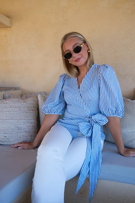 Hiil studio Sophia Wrap Blouse Blue Stripe bluse 2