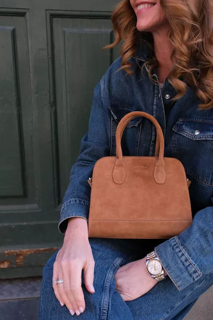 hiil studio x jim rickey tote small suede tan veske 1