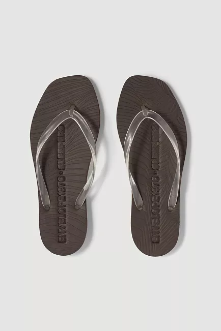 Envelope1976 Envelope x Sleepers Truffle/Transparent flipflops