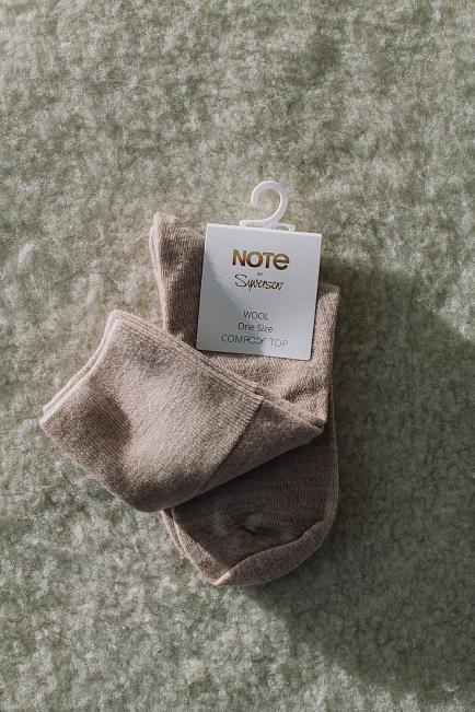 Note By Syversen Fine Wool Comfort Top Sock Sand 