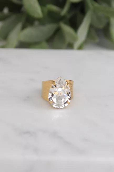 Caroline svedbom classic drop ring crystal