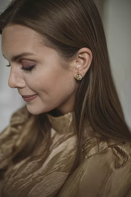 Caroline Svedbom Mini Drop Studs Golden Shadow øredobber 