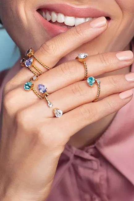 Caroline Svedbom Nani Ring Gold Vintage Rose ring 2