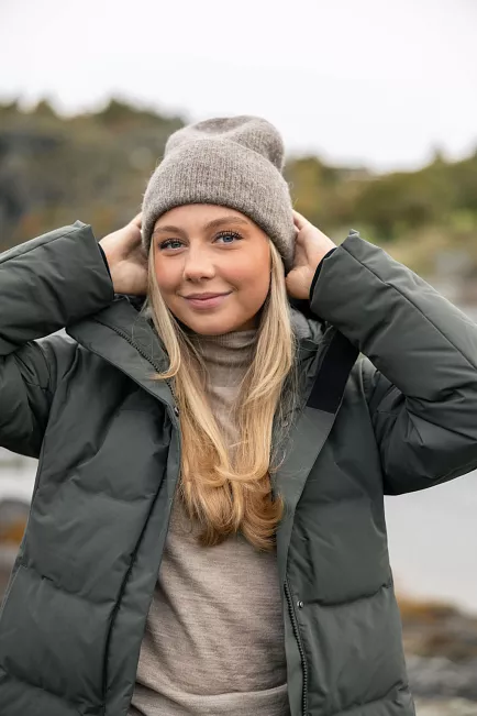 Twistandtango Leia Beanie Truffle lue