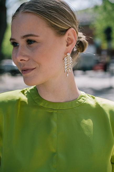 Caroline Svedbom Pearl Feather Crystal Earrings Gold
