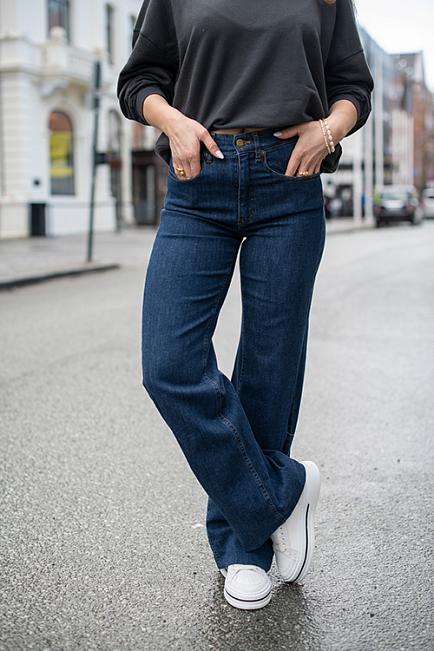 Rosa Brando Dark Stone vide jeans
