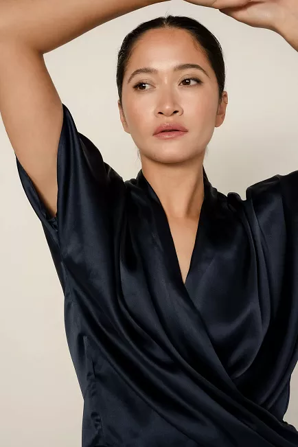 Viveh Cassia Top Midnight Blue bluse 2