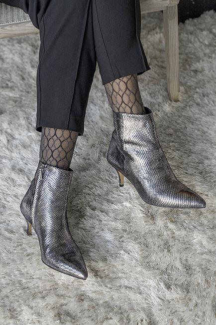 Ivylee Bambi Reptile Silver boots