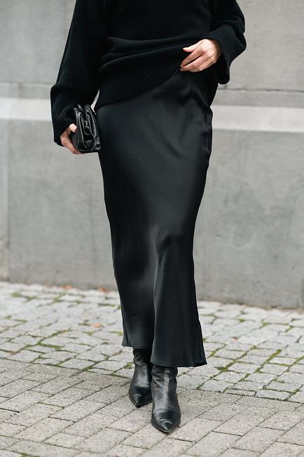 Anine Bing Bar Silk Maxi Skirt Black skjørt